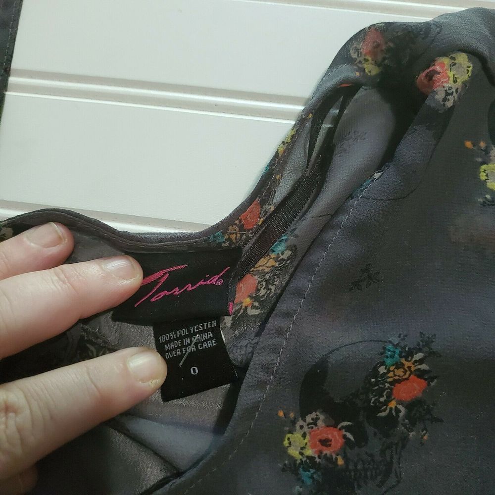 Torrid Black Floral Sheer Button Back Blouse - Picture 2 of 8